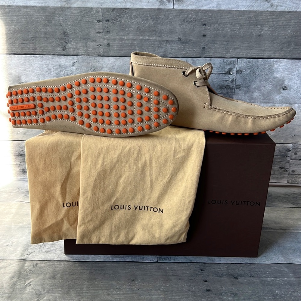 Authentic Louis Vuitton Chukka boot with Orange Logo Driving Sole Men’s 9